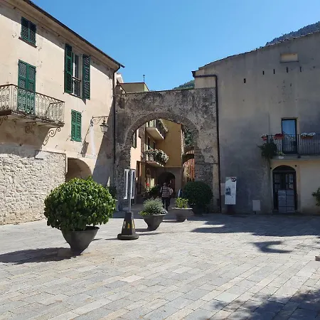 Modern Flat With Panoramic Terrace In Apartman Zuccarello